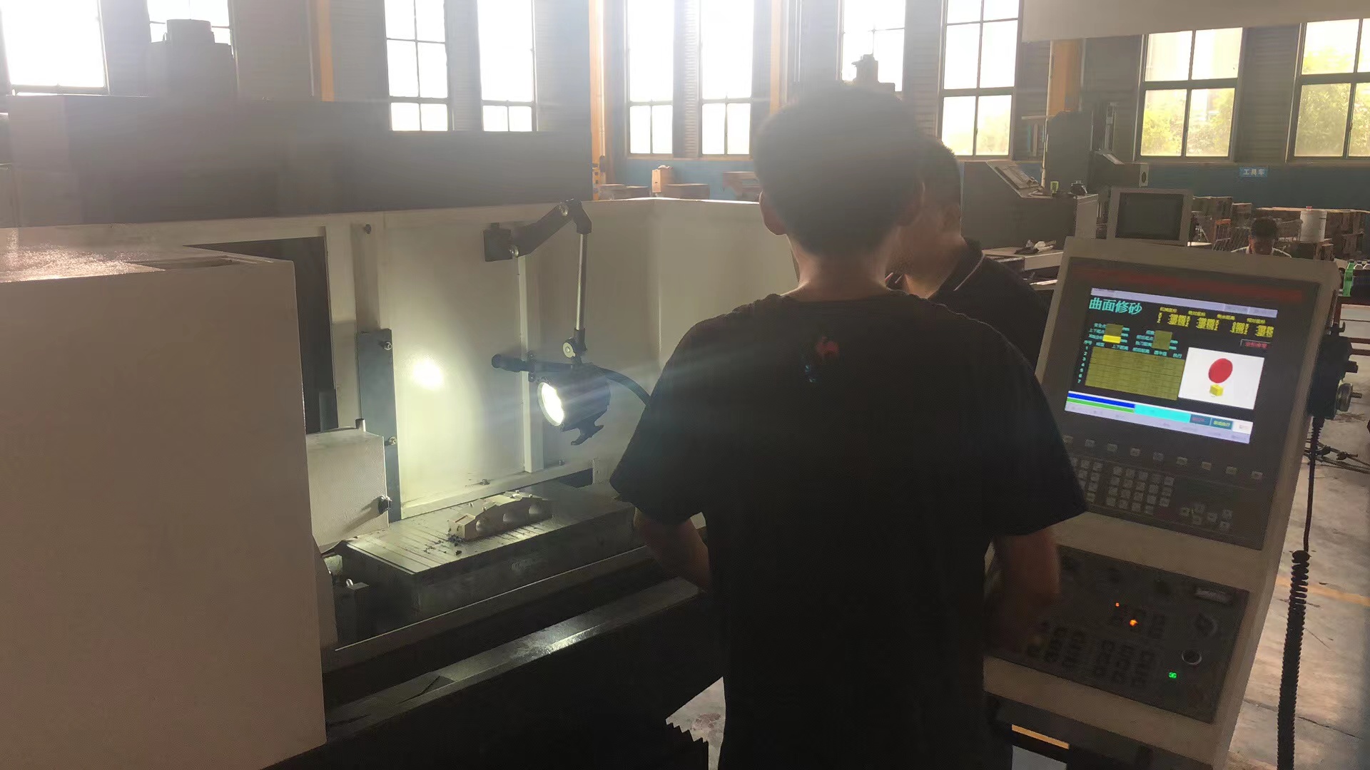 手術刀具磨床應用